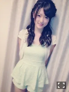 樋口 日奈｜大草原の小さなお部 屋*260ひなちま（2013-09-01）｜2枚目