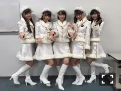 北野 日奈子｜道端で考え込む（2016-10-04）｜2枚目