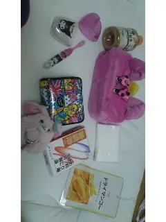 和田 まあや｜鞄の中身を公開(^∀^)ノ  はひふへふっ♪（2012-02-13）｜7枚目