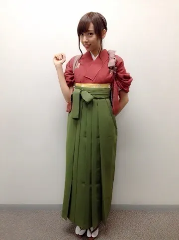 新内 眞衣｜青い箱（2014-09-26）｜15枚目