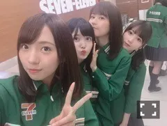 新内 眞衣｜帰り道は遠回りしたくなる派です（2018-10-17）｜5枚目
