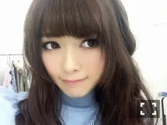 白石 麻衣｜ねえねえねえ(o^_^o)（2013-08-17）｜3枚目