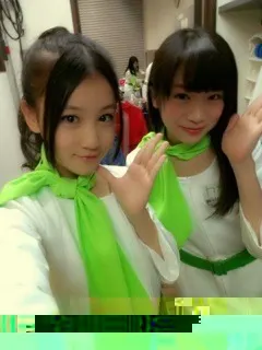 秋元 真夏｜待っててね♪ヘビちゃん(*`･ω･´)♡53（2012-12-31）