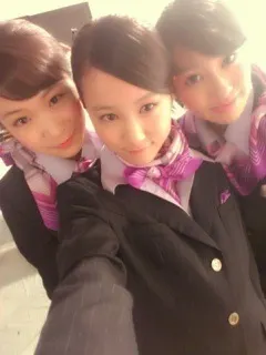 秋元 真夏｜もういくつ寝ると花粉症～ヾ(｡><)ｼ 74（2013-01-30）｜2枚目