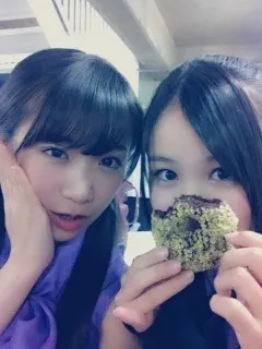秋元 真夏｜もも尻♡｀‐ω‐´)87（2013-03-04）｜2枚目