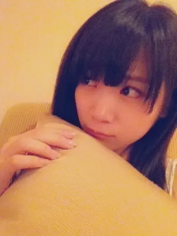 秋元 真夏｜真夏に生まれたやつ (((っ･ω･)っ127（2013-06-22）｜2枚目