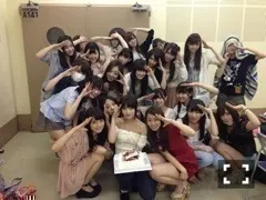 秋元 真夏｜こんにちーの人(`･v ･´)ゞ129（2013-06-28）｜4枚目
