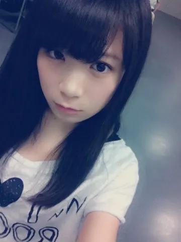 秋元 真夏｜経過は...♪〜(･ε･ ｡)164（2013-10-05）｜3枚目