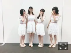 秋元 真夏｜夏になってほしいヽ(｡･ω･｡)ﾉ489（2017-01-21）｜4枚目