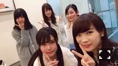 秋元 真夏｜ハート型(｡･ω･)ﾉﾞ497（2017-03-12）｜3枚目