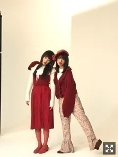 伊藤 万理華｜カーテン。789回目（2017-12-21）｜5枚目