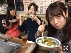 星野みなみ｜お土産何買おうかな？（2017-04-15）｜2枚目