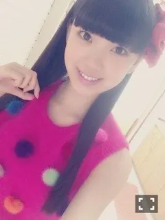 堀 未央奈｜隕石を発見（2013-11-08）｜2枚目