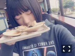 堀 未央奈｜背中（2016-01-08）｜2枚目
