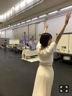 堀 未央奈｜鮨（2016-10-03）｜2枚目