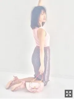 堀 未央奈｜ピンクって特別（2018-04-12）｜3枚目