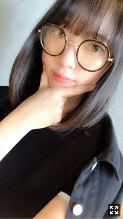 堀 未央奈｜前髪切りました。（2018-04-15）