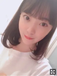 堀 未央奈｜降りかかった雨に傘をさす（2018-06-16）