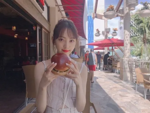 堀 未央奈｜hawaii❤︎❤︎（2019-09-26）｜4枚目