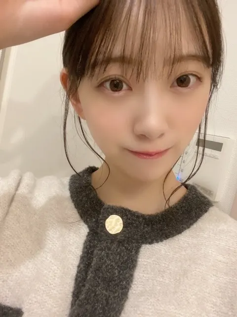 堀 未央奈｜もうクリスマスは終わったと思っていましたがこれからなんですね（2019-12-17）｜4枚目