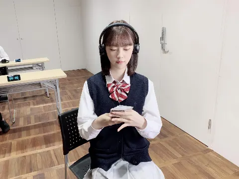 堀 未央奈｜丸メガネ（2020-01-27）｜2枚目