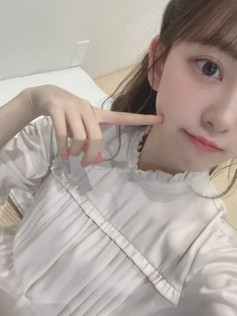 堀 未央奈｜水槽越し（2020-03-04）