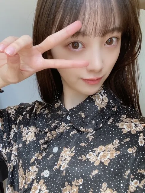 堀 未央奈｜ターコイズ色に染まる（2020-03-25）｜3枚目