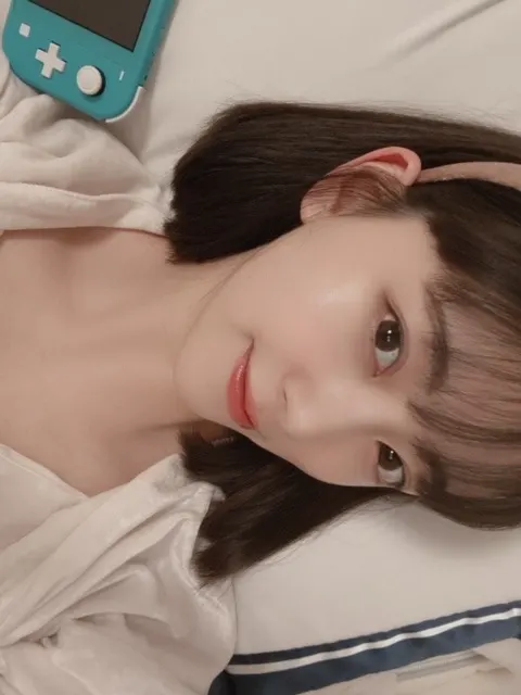 堀 未央奈｜おうちじかん（2020-04-05）｜2枚目