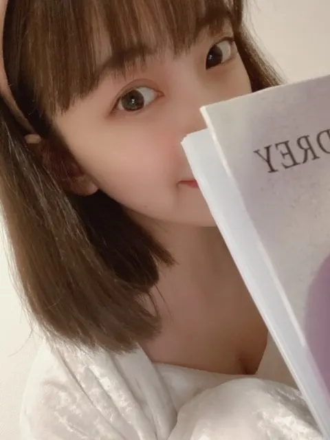 堀 未央奈｜おうちじかん（2020-04-05）｜4枚目