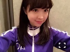 渡辺 みり愛｜金魚鉢に潜る（2016-07-31）｜2枚目