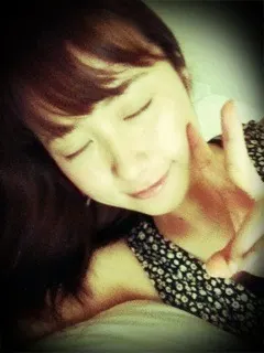 衛藤 美彩｜ どーも、こんな時間にせいらりんとわちゃわちゃメールしてるみさみさです。misa（2012-05-23）｜9枚目