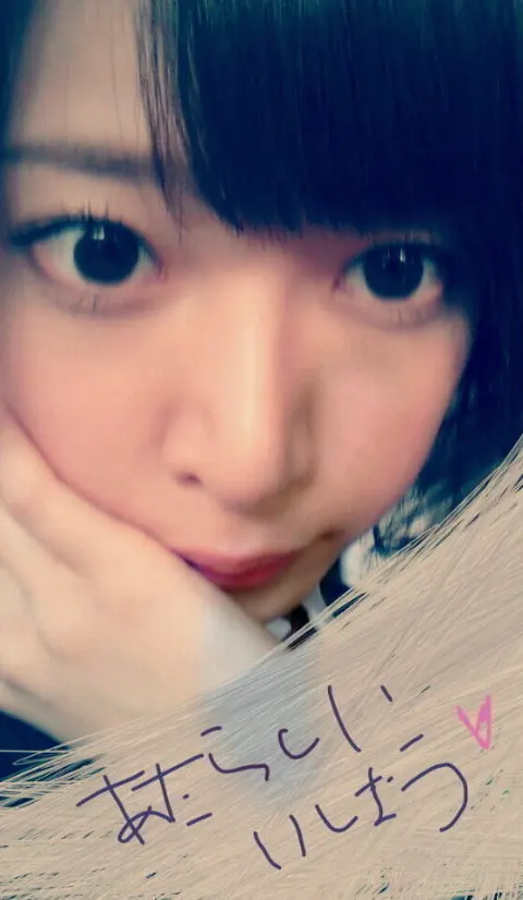 橋本 奈々未｜(´_ゝ｀) 今からネイルケアしますー（2012-11-01）