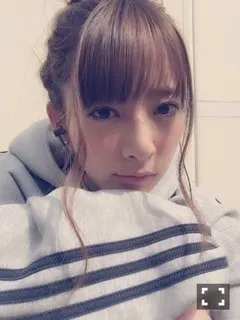 橋本 奈々未｜髪伸びたから色々できるようになってみんなも喜んでくれてわたしも嬉しくていいこと多いな（2016-10-02）｜2枚目