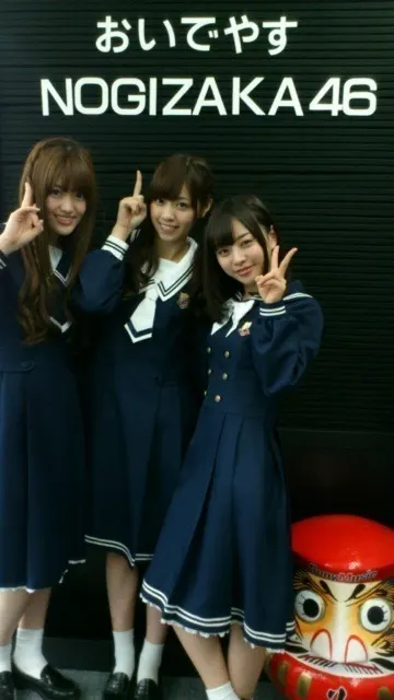 西野 七瀬｜ストライプの床（2013-03-07）
