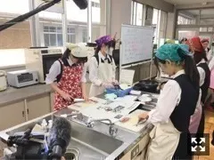 西野 七瀬｜傘はあまりさしません（2017-10-23）｜2枚目