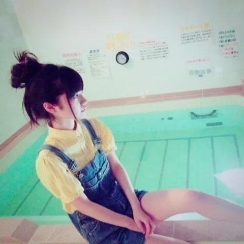 寺田 蘭世｜前回のブログの題名は未央奈 と考えたよ♬丑の日にちなんでそ んな私は鰻さんを進んでは食べな い派です骨がねすみません。（2015-07-29）｜3枚目