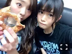 山崎 怜奈｜Xmasにはスニーカー が届きました。誰か と被っている気がす るけど誰だっけ。116（2015-12-26）｜2枚目