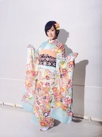 生駒 里奈｜2015年ですね〜ヽ(・ ∀・)ノ（2015-01-02）｜4枚目