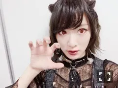 生駒 里奈｜悪魔っ目が赤いよ(＾∀＾)（2016-10-28）｜5枚目