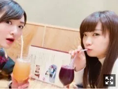 生駒 里奈｜飛行機の離陸の時に膝がぎゅーんてなった。なんだあれ、ちょい痛だった。（2017-03-15）｜4枚目