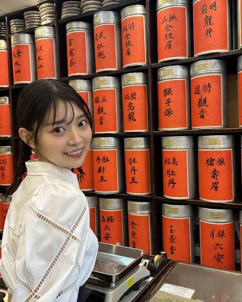 阪口 珠美｜明日発売！1st写真集｢青いバラ｣（2024-06-24）｜2枚目