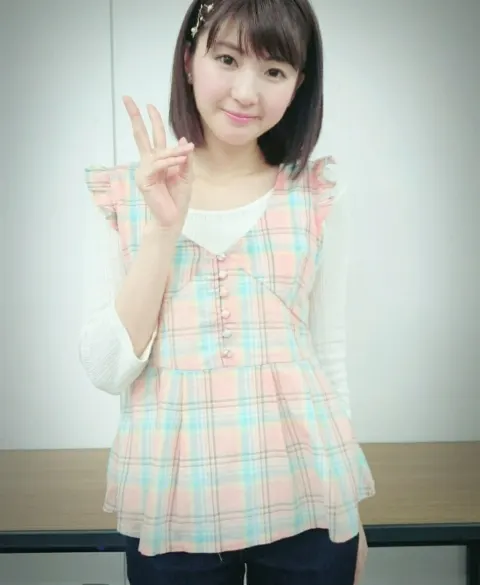 井上 小百合｜ヽ(｡･ω･｡)カフェ。（2016-04-23）｜3枚目
