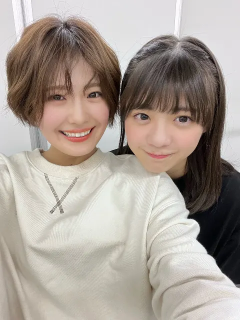 清宮 レイ｜ずっと笑ってるな最近、☺️（2023-04-16）｜2枚目