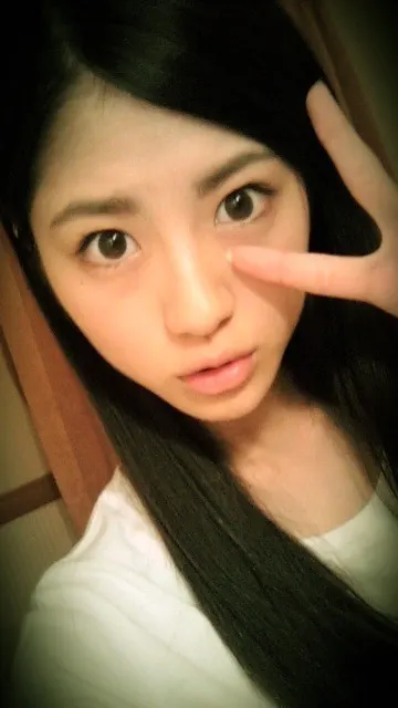 若月 佑美｜深川『今の爪ってのせていいよね 。』若月『え!?( 笑)今の…（2012-08-05）