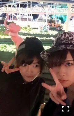 若月 佑美｜どっちが 男装女子かな？む しろ、少年2人かな？（2015-11-15）｜5枚目