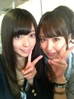 斉藤 優里｜ 遅くなってごめんよーーよーよよよ岩瀬と若月いーーいーーいいーい（2012-07-03）｜2枚目