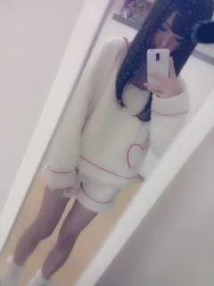 斉藤 優里｜ 今日はケーキ食べたよう。ブラックホールだ。きゃきゃきゃ（2012-11-27）