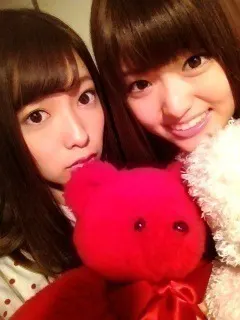 斉藤 優里｜ りんご最近よく食べてるよ～♡（2012-12-02）