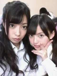 斉藤 優里｜じゃれあいｽｷｽｷ今日は誰と??<img class=…（2011-12-23）｜30枚目