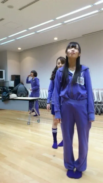 斉藤 優里｜ 今日のテーマ全身紫でコーディネート( •ㅈ• )（2013-03-26）